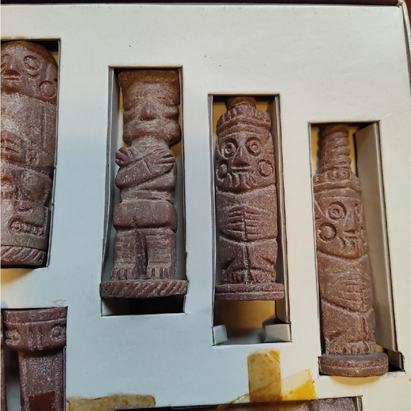 1963 Pre Columbian Indiana Chess Set-carved stone - Picture 5 of 9